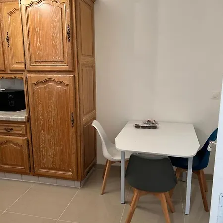 F2 Centre Ville Massy Apartment *