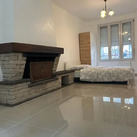 Grand Logement Centre Massy Apartment *